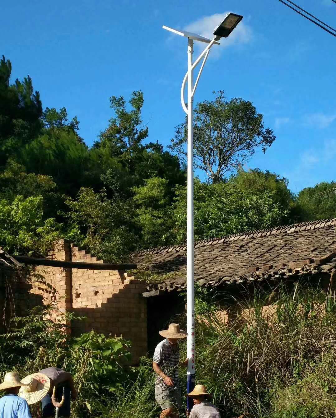湖南永州新農村建設太陽能路燈工程施工紀實